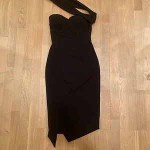 Black Boohoo dress